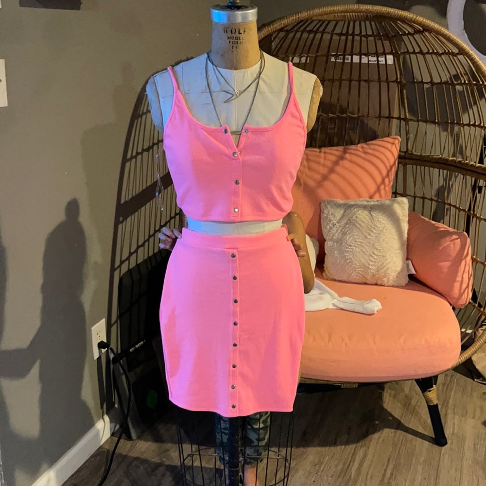 Pink skirt set